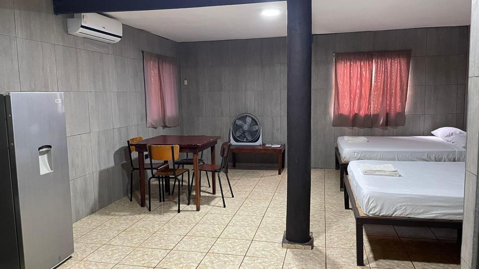 Be My Guest Cabinas Puerto Viejo de Talamanca Exteriör bild